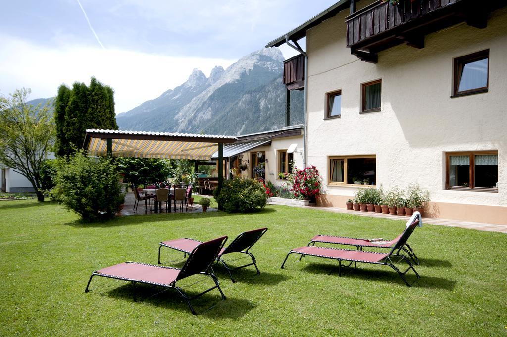 Pension Arnspitze シャルニッツ エクステリア 写真