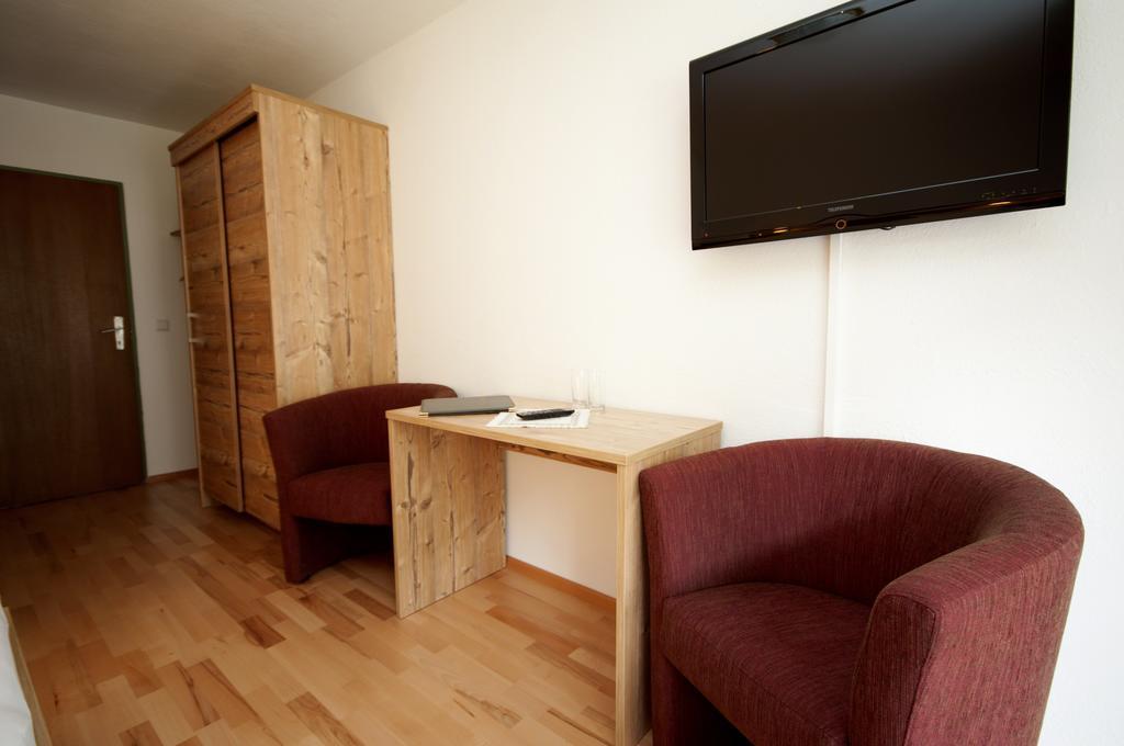 Pension Arnspitze シャルニッツ 部屋 写真